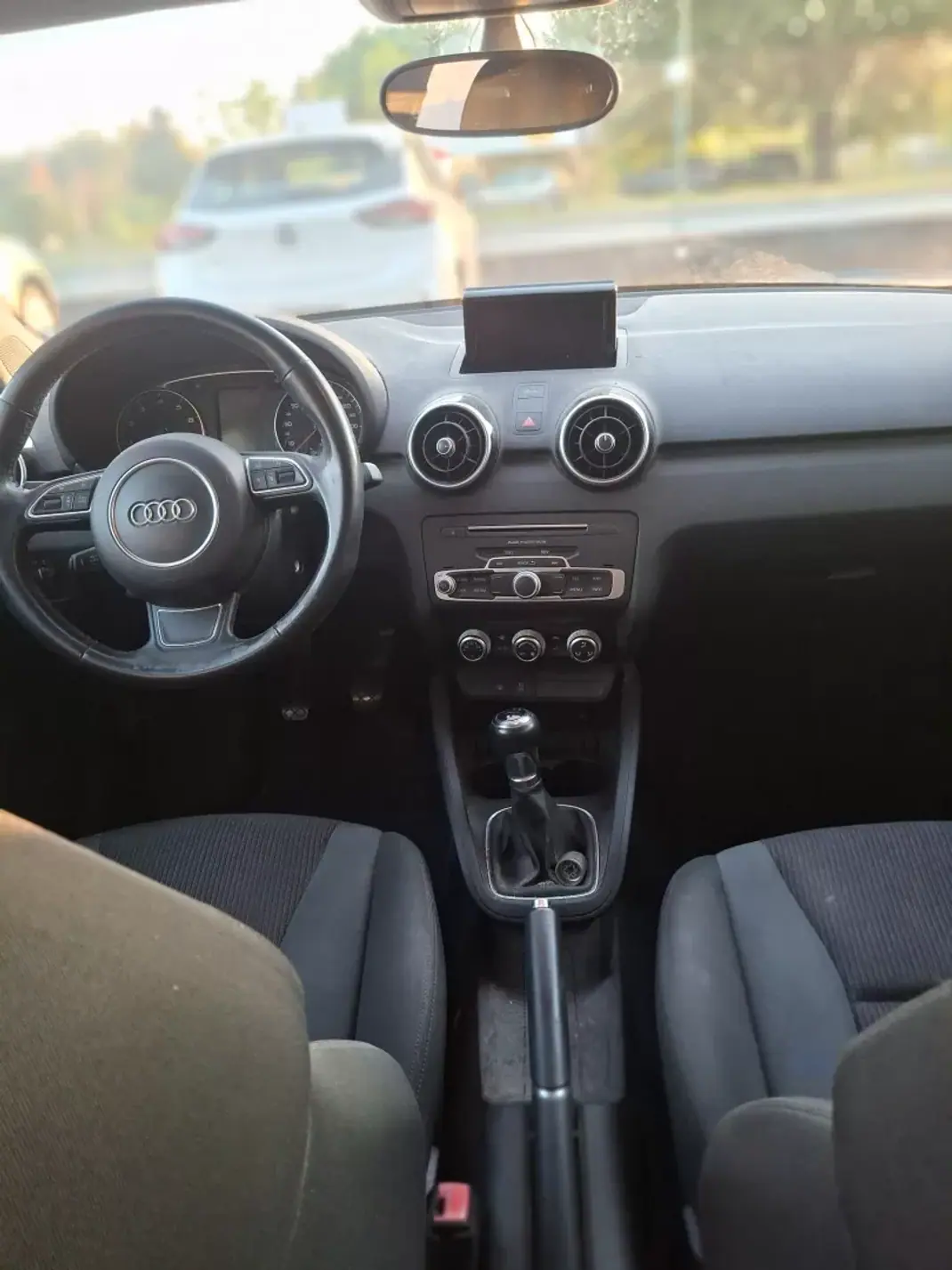 Audi A1 Sportback 2016 - 13500 EUR, 169098 km - 169098km - foto 14 de 17