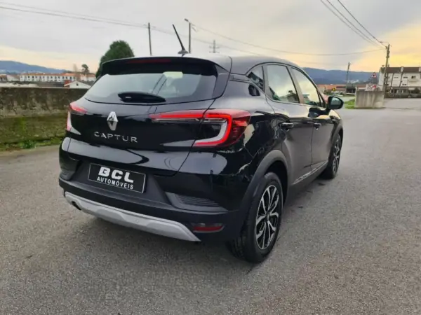 Renault Captur 2020 - 17990 EUR, 150000 km - AUTO.MOTO.pt - 150000km - foto 6 de 43
