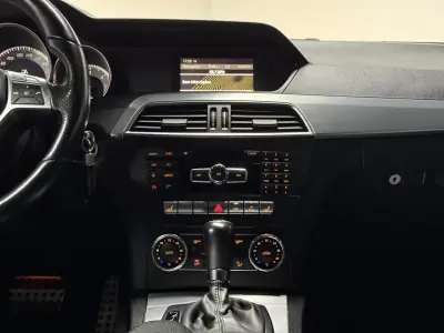 Mercedes-Benz C 250 2011 - 18500 EUR, 193000 km - AUTO.MOTO.pt - 193000km - foto 14 de 22