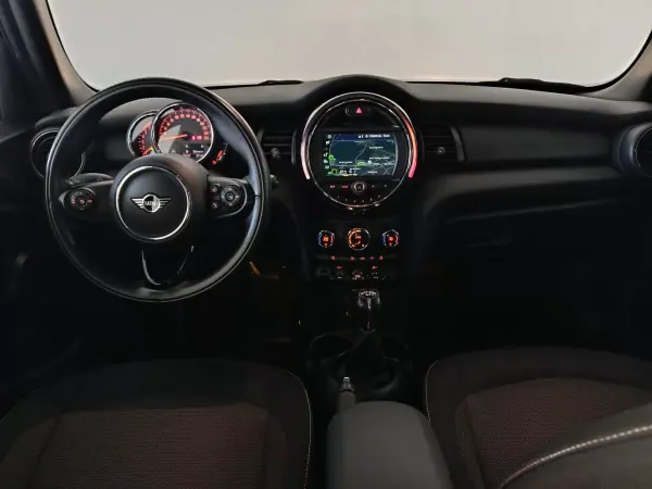 MINI Cooper 2019 - 16500 EUR, 80000 km - AUTO.MOTO.pt - 80000km - foto 43 de 52
