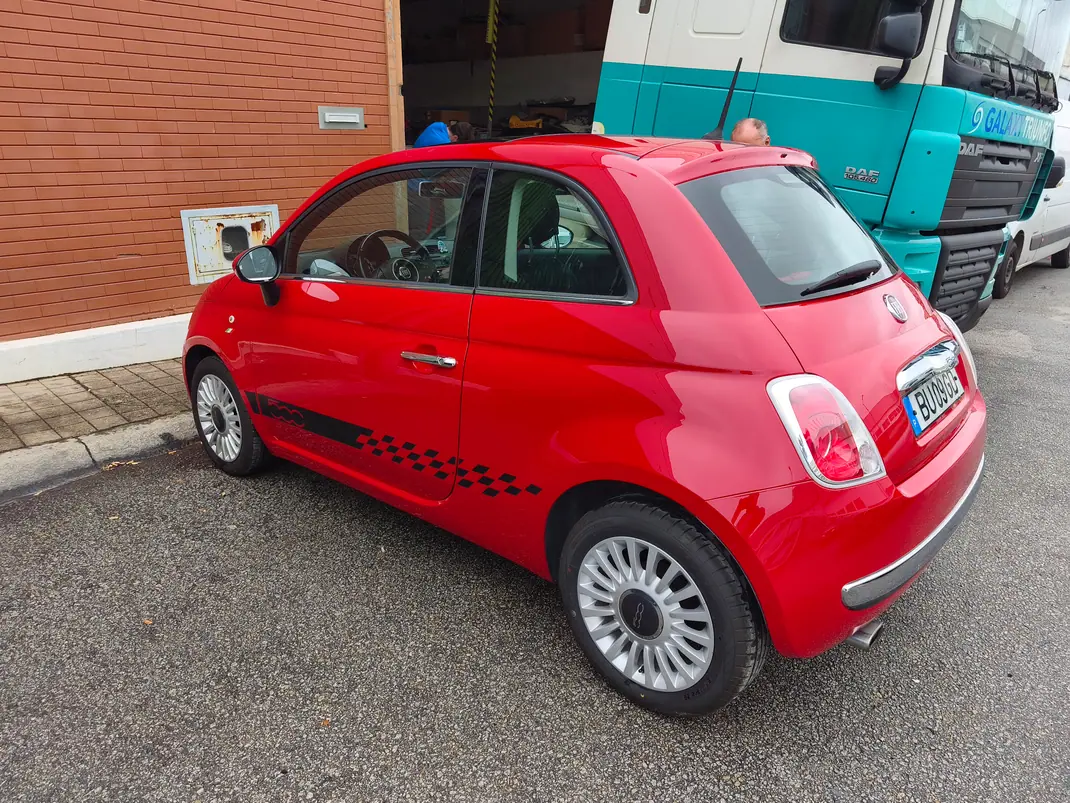 Fiat 500 2013 - 6000 EUR, 140000 km - AUTO.MOTO.pt - 140000km - foto 4 de 6