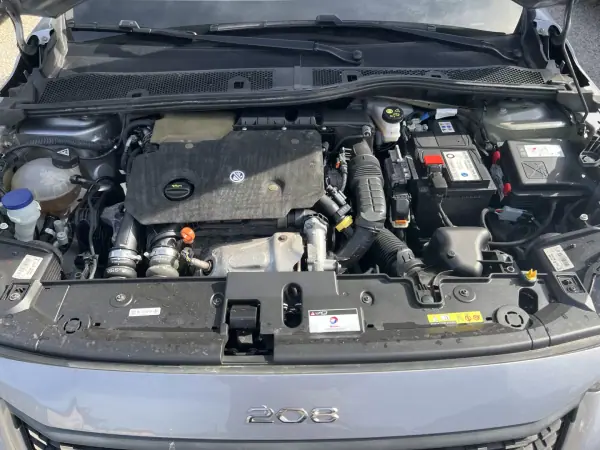 Peugeot 208 2022 - 15250 EUR, 59300 km - AUTO.MOTO.pt - 59300km - foto 19 de 19