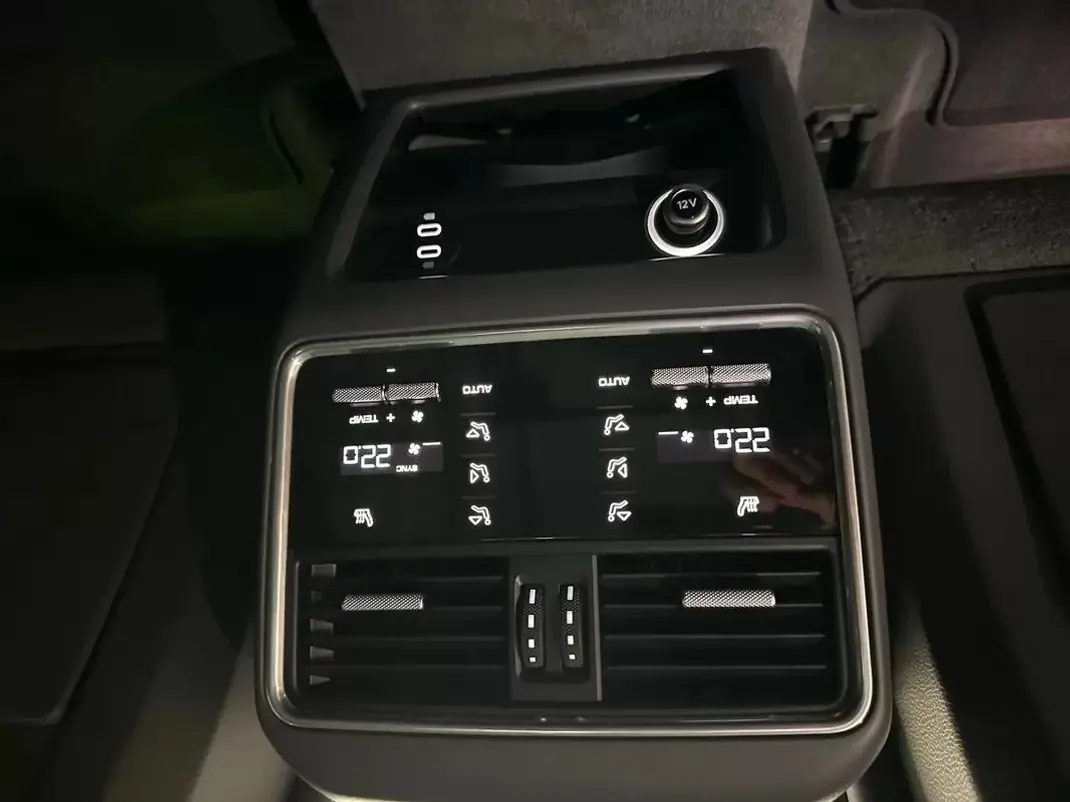 Porsche Cayenne Coupé 2020 - 68800 EUR, 146000 km - AUTO.MOTO.pt - 146000km - foto 15 de 20