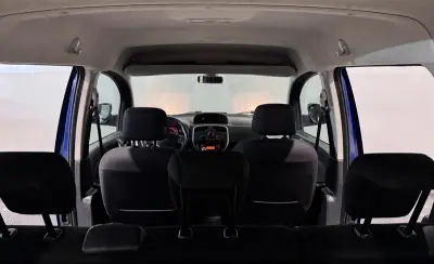 Renault Kangoo 2019 - 15900 EUR, 177924 km - AUTO.MOTO.pt - 177924km - foto 23 de 35