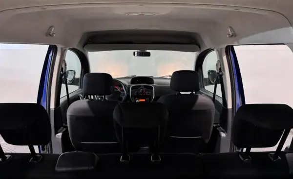 Renault Kangoo 2019 - 15900 EUR, 177924 km - AUTO.MOTO.pt - 177924km - foto 23 de 35