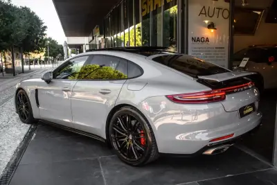 Porsche Panamera 2020 - 79990 EUR, 128249 km - 128249km - foto 3 de 48
