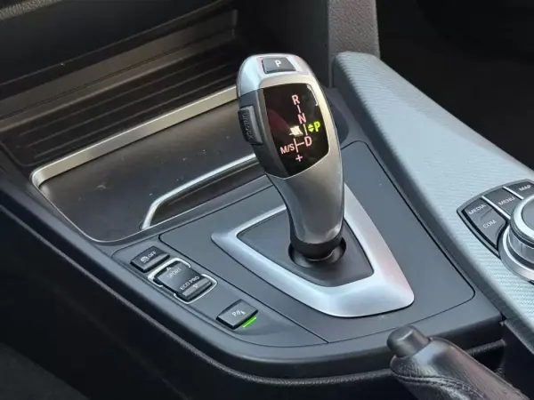 BMW 418 Gran Coupé 2019 - 23950 EUR, 54000 km - 54000km - foto 30 de 34