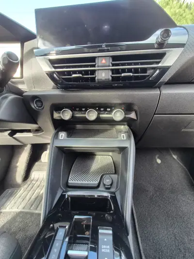 Citroën C4 2022 - 20500 EUR, 85000 km - AUTO.MOTO.pt - 85000km - foto 35 de 39