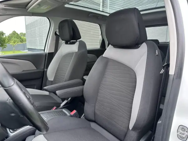 Citroën C4 Picasso 2015 - 9250 EUR, 160000 km - AUTO.MOTO.pt - 160000km - foto 28 de 68