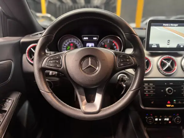 Mercedes-Benz CLA 180 2016 - 16990 EUR, 163300 km - AUTO.MOTO.pt - 163300km - foto 13 de 28