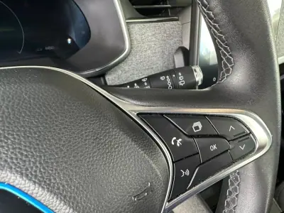 Renault Zoe 2020 - 17900 EUR, 44039 km - AUTO.MOTO.pt - 44039km - foto 21 de 33