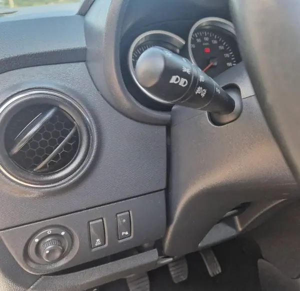 Dacia Lodgy 2017 - 10000 EUR, 44500 km - AUTO.MOTO.pt - 44500km - foto 18 de 18