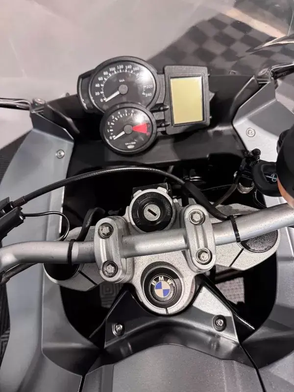 BMW C 400 GT 2007 - 5900 EUR, 12000 km - AUTO.MOTO.pt - 12000km - foto 8 de 18