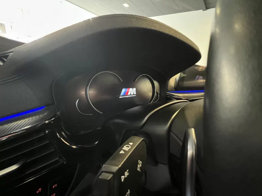 BMW M5 2019 - 87990 EUR, 80000 km - AUTO.MOTO.pt - 80000km - foto 34 de 59