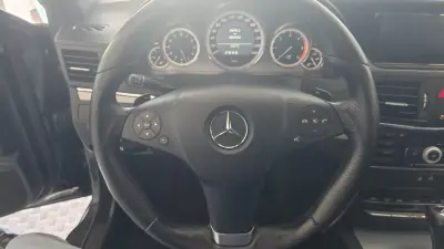 Mercedes-Benz E 350 2009 - 13900 EUR, 286432 km - 286432km - foto 42 de 58