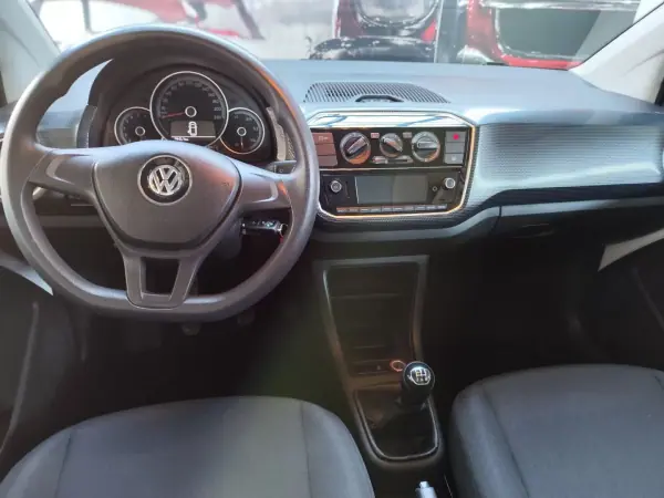 Volkswagen Up! 2019 - 9990 EUR, 117140 km - AUTO.MOTO.pt - 117140km - foto 8 de 9