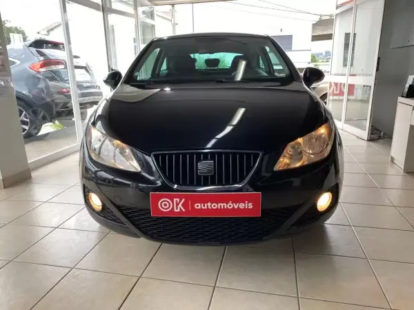 SEAT Ibiza 2011 - 7490 EUR, 134000 km - AUTO.MOTO.pt - 134000km - foto 2 de 34