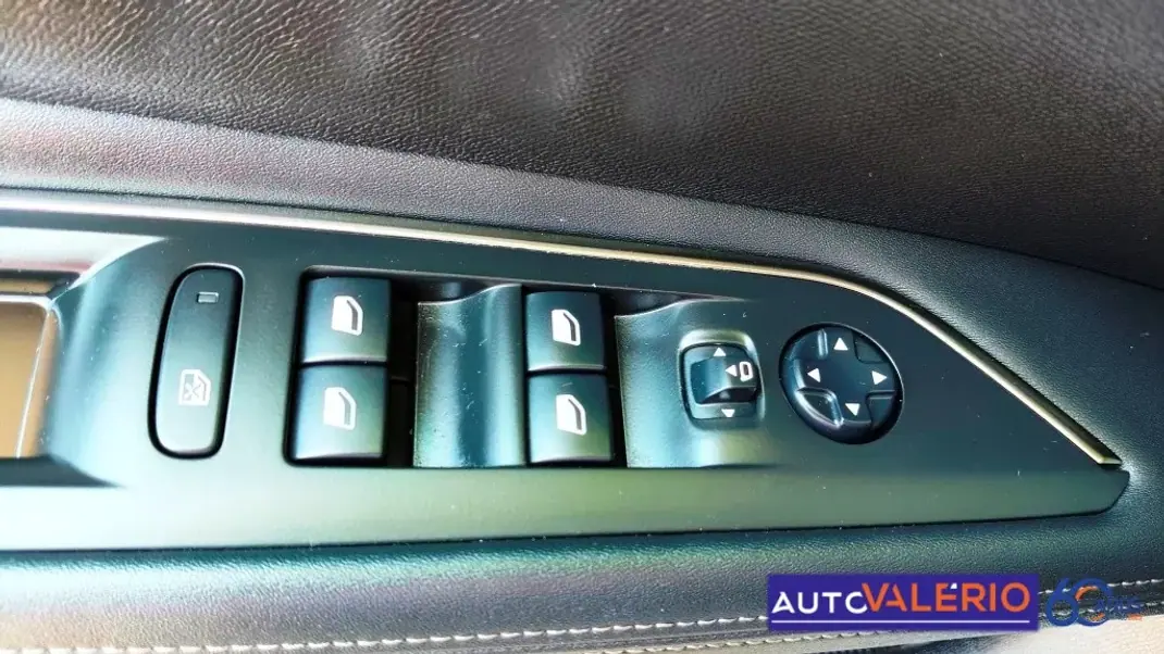 Peugeot 3008 2019 - 20950 EUR, 75140 km - 75140km - foto 29 de 39