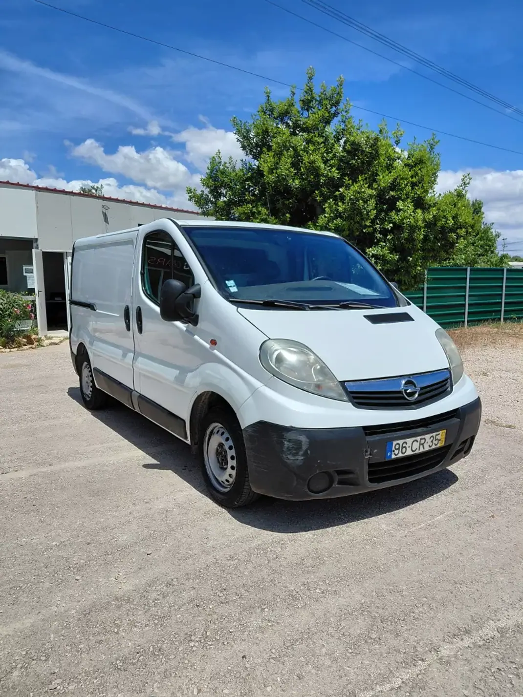 Opel E VIVARO CARGO L3 75KWH XL 2007 - 7500 EUR, 460000 km - AUTO.MOTO.pt - 460000km - foto 1 de 5
