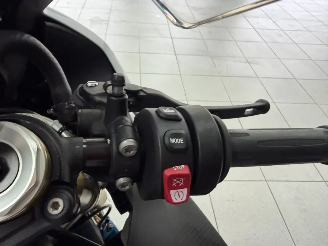 BMW S 1000 RR 2022 - 22000 EUR, 10276 km - AUTO.MOTO.pt - 10276km - foto 10 de 24
