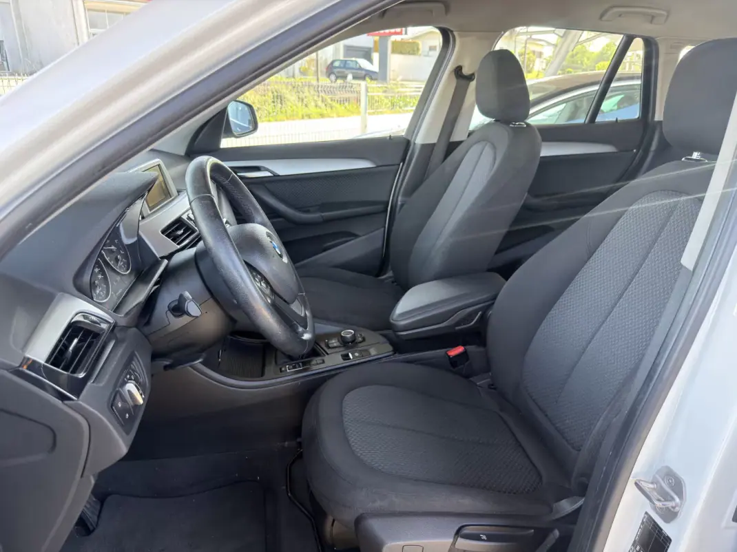 BMW X1 2016 - 16990 EUR, 156000 km - AUTO.MOTO.pt - 156000km - foto 16 de 18