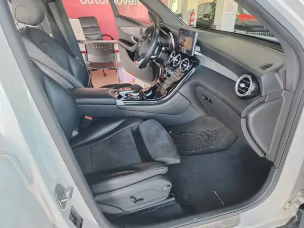 Mercedes-Benz GLC 220 2015 - 27450 EUR, 178000 km - AUTO.MOTO.pt - 178000km - foto 15 de 39