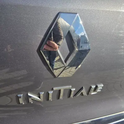 Renault Espace 2015 - 18950 EUR, 122067 km - AUTO.MOTO.pt - 122067km - foto 43 de 47