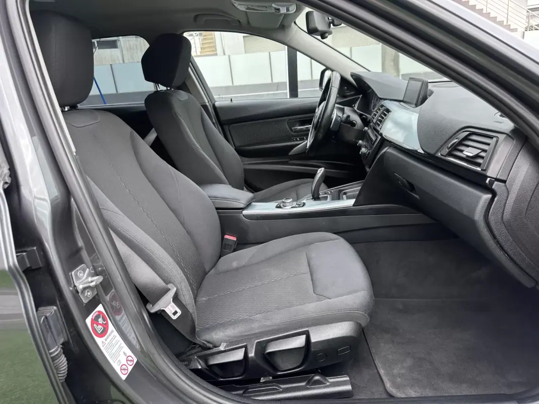 BMW 320 2012 - 12900 EUR, 167615 km - AUTO.MOTO.pt - 167615km - foto 55 de 57