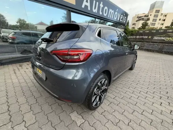 Renault Clio 2022 - 16900 EUR, 75000 km - AUTO.MOTO.pt - 75000km - foto 9 de 12