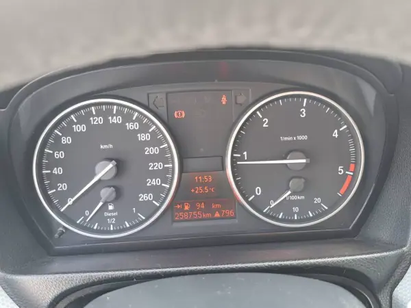 BMW 320 2008 - 13750 EUR, 258755 km - AUTO.MOTO.pt - 258755km - foto 26 de 35