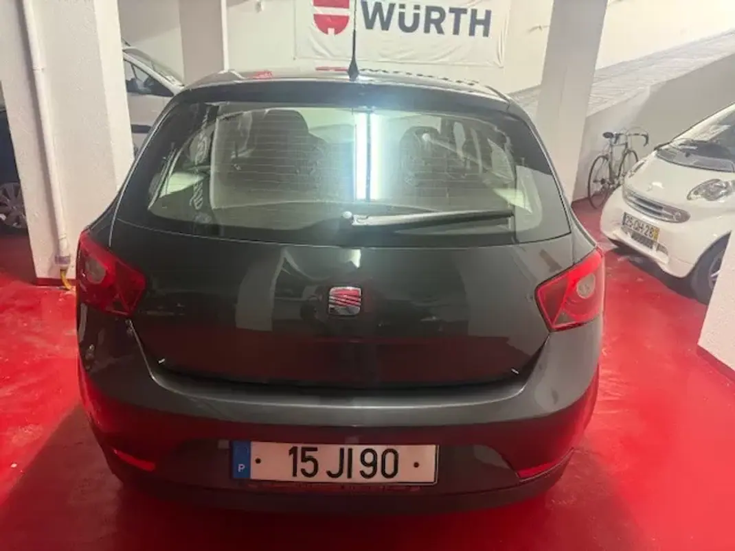 SEAT Ibiza 2010 - 5750 EUR, 156000 km - AUTO.MOTO.pt - 156000km - foto 5 de 33