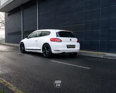 Volkswagen Scirocco 2013 - 16990 EUR, 153299 km - AUTO.MOTO.pt - 153299km - foto 44 de 49