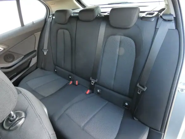 BMW 116 2022 - 18500 EUR, 235000 km - AUTO.MOTO.pt - 235000km - foto 10 de 24