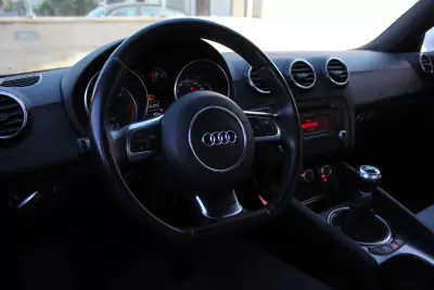 Audi TT Coupé 2014 - 16990 EUR, 211300 km - AUTO.MOTO.pt - 211300km - foto 11 de 22