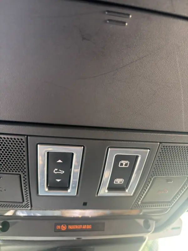 Jaguar F-Pace 2019 - 22900 EUR, 98500 km - 98500km - foto 11 de 13
