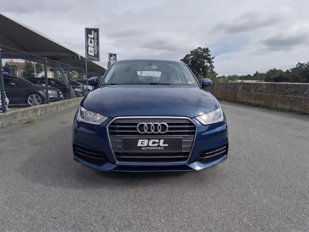 Audi A1 Sportback 2015 - 11990 EUR, 172000 km - 172000km - foto 2 de 39