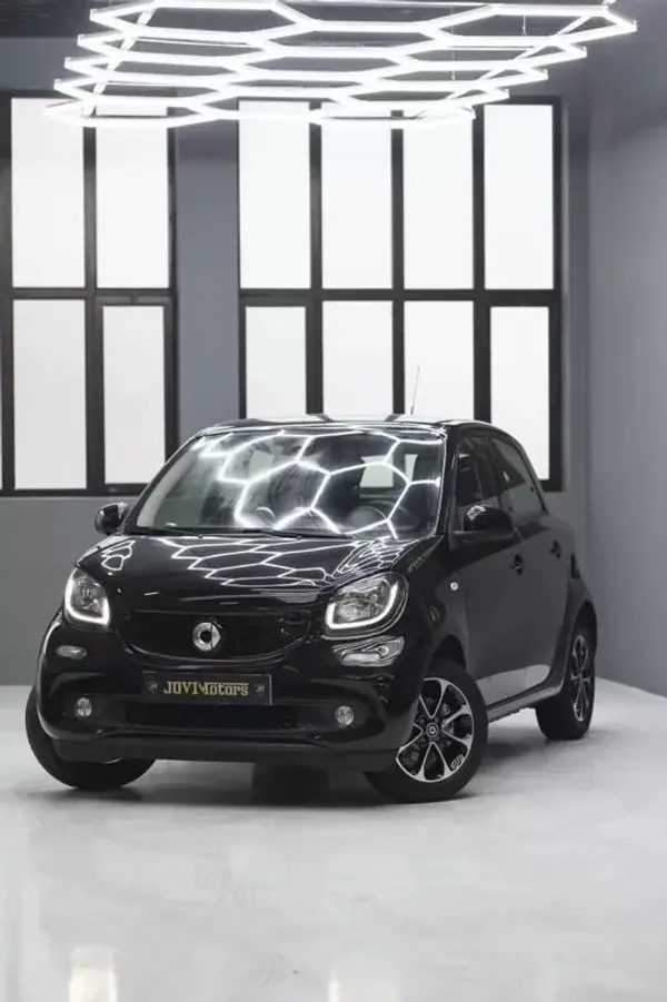 Smart ForFour 2015 - 9500 EUR, 155670 km - AUTO.MOTO.pt - 155670km - foto 5 de 36