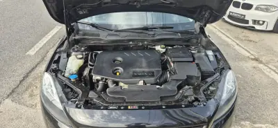 Volvo V40 2015 - 12400 EUR, 216200 km - AUTO.MOTO.pt - 216200km - foto 10 de 26