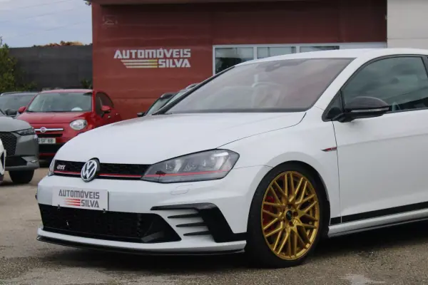 Volkswagen Golf 2017 - 33990 EUR, 55000 km - AUTO.MOTO.pt - 55000km - foto 2 de 33
