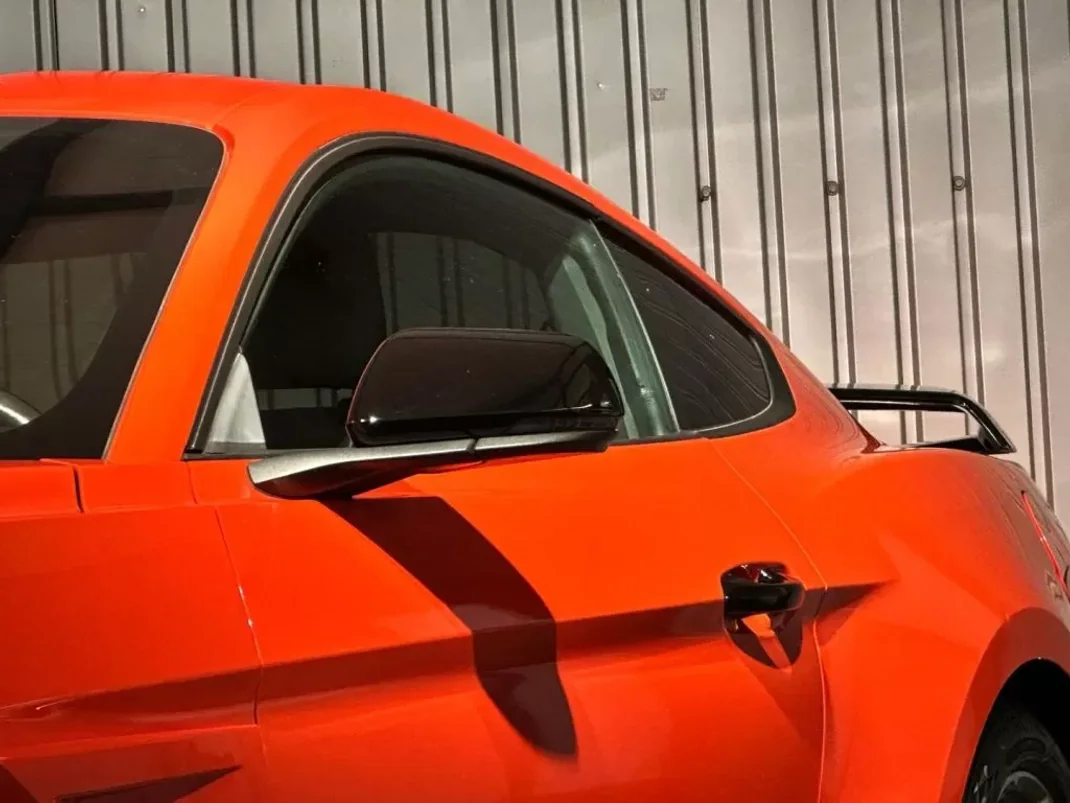 Ford Mustang 2015 - 49990 EUR, 122000 km - AUTO.MOTO.pt - 122000km - foto 21 de 54