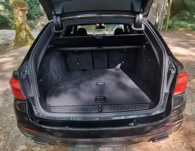 BMW 520 2019 - 31750 EUR, 130000 km - AUTO.MOTO.pt - 130000km - foto 19 de 25