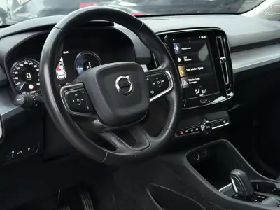 Volvo XC 40 2020 - 26950 EUR, 137000 km - AUTO.MOTO.pt - 137000km - foto 7 de 19
