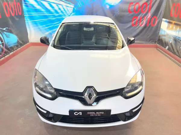 Renault Mégane Coupe 2014 - 9750 EUR, 182000 km - AUTO.MOTO.pt - 182000km - foto 7 de 44