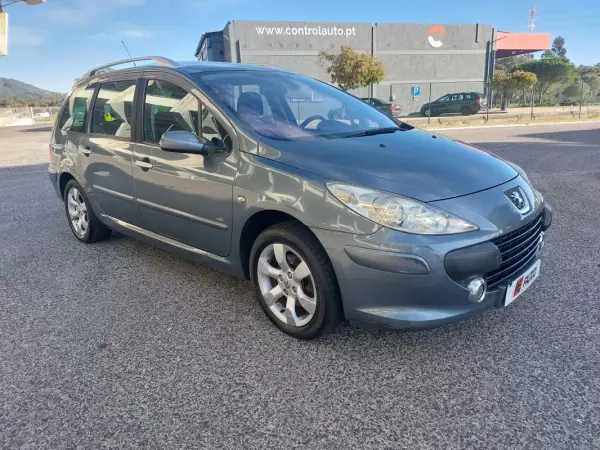 Peugeot 307 SW 2005 - 3490 EUR, 314070 km - AUTO.MOTO.pt - 314070km - foto 7 de 21