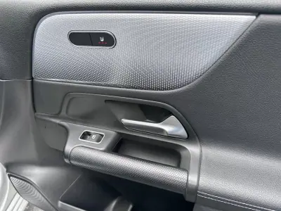 Mercedes-Benz B 180 2019 - 18900 EUR, 160000 km - AUTO.MOTO.pt - 160000km - foto 43 de 47