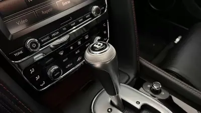 Bentley Continental 2013 - 94990 EUR, 81000 km - AUTO.MOTO.pt - 81000km - foto 25 de 37