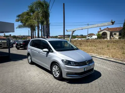 Volkswagen Touran 2017 - 13990 EUR, 198000 km - AUTO.MOTO.pt - 198000km - foto 10 de 13