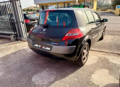 Renault Mégane 2006 - 3500 EUR, 282554 km - AUTO.MOTO.pt - 282554km - foto 2 de 6