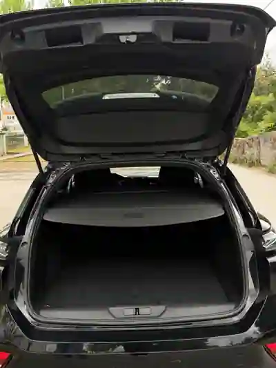 Peugeot 308 SW 2024 - 24250 EUR, 51870 km - AUTO.MOTO.pt - 51870km - foto 11 de 15