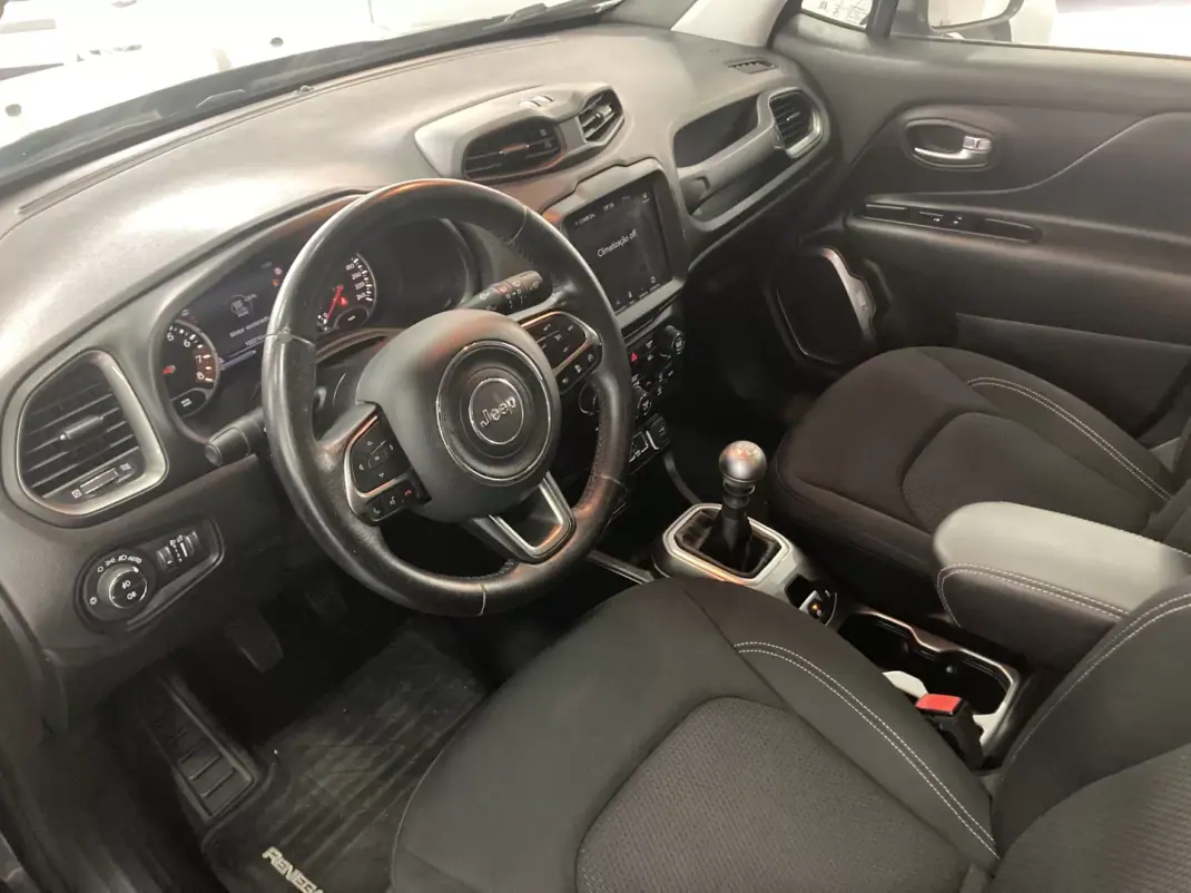 Jeep Renegade 2019 - 12900 EUR, 102216 km - AUTO.MOTO.pt - 102216km - foto 18 de 42